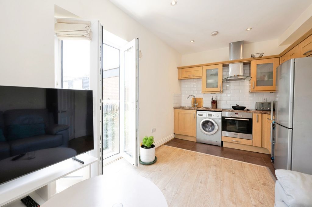 Property photo 1 of 7 Pbox-Img.Jpg