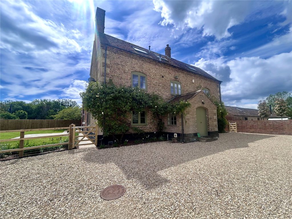 Property photo 1 of 27 Picture No. 35