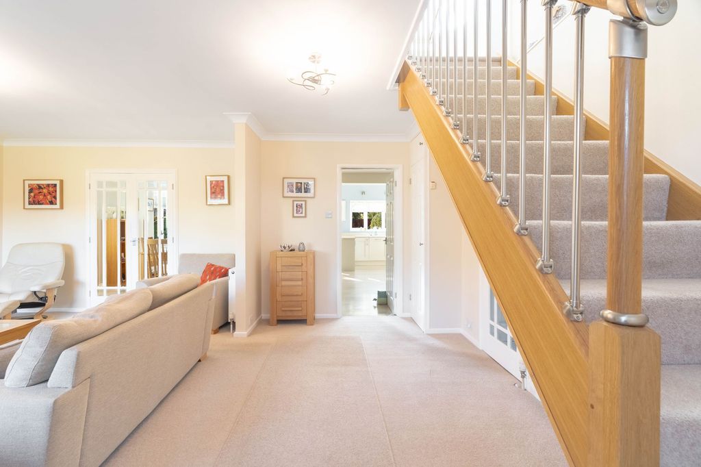 Property photo 3 of 20