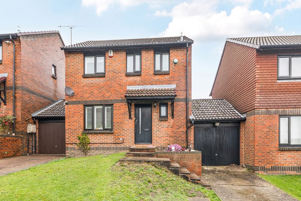 Property photo 1 of 19 1370000-1-68F60Af...