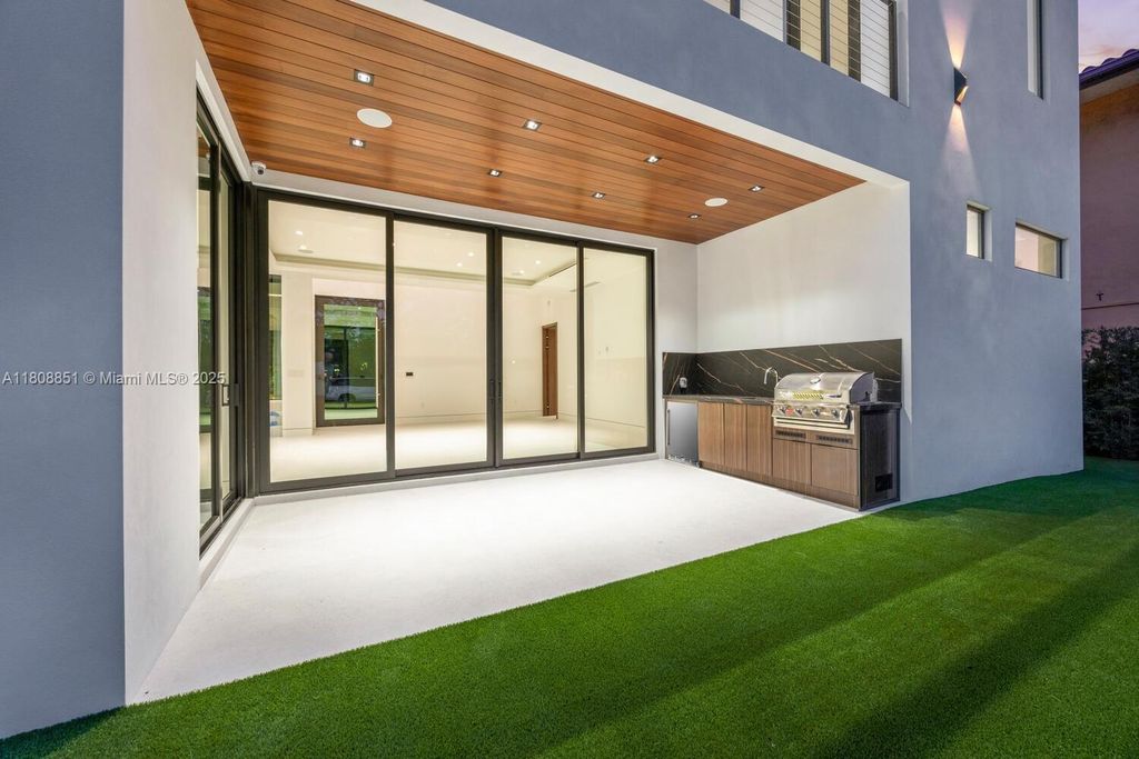 Property photo 3 of 50 <Alttext/>