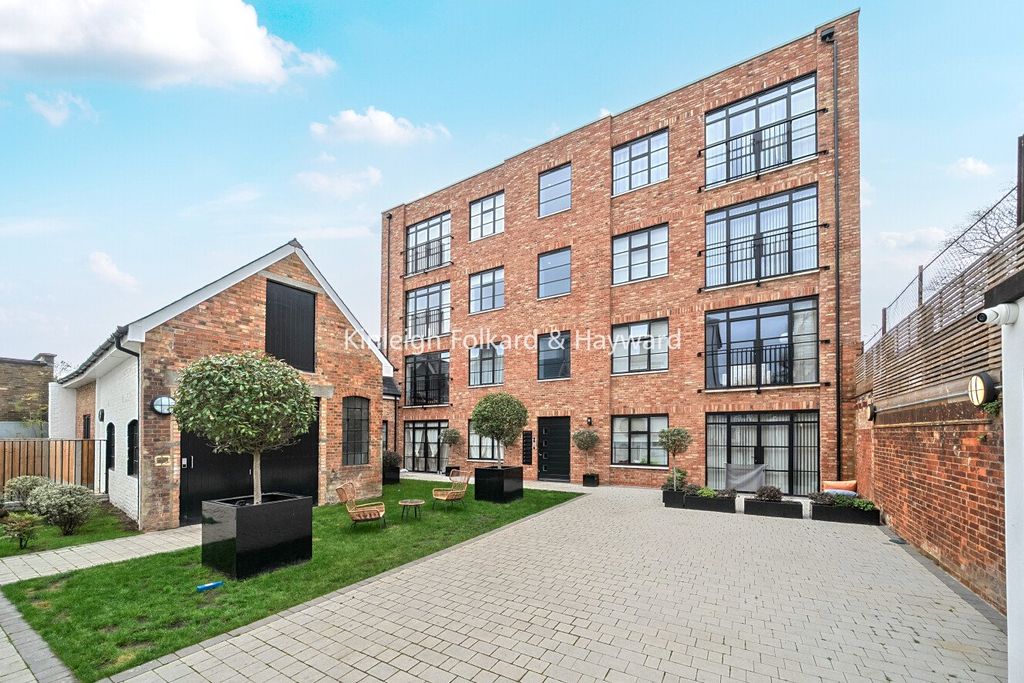 Property photo 1 of 9 Picture No. 15