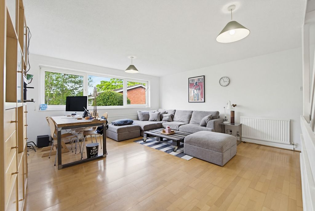 Property photo 3 of 13 4901253