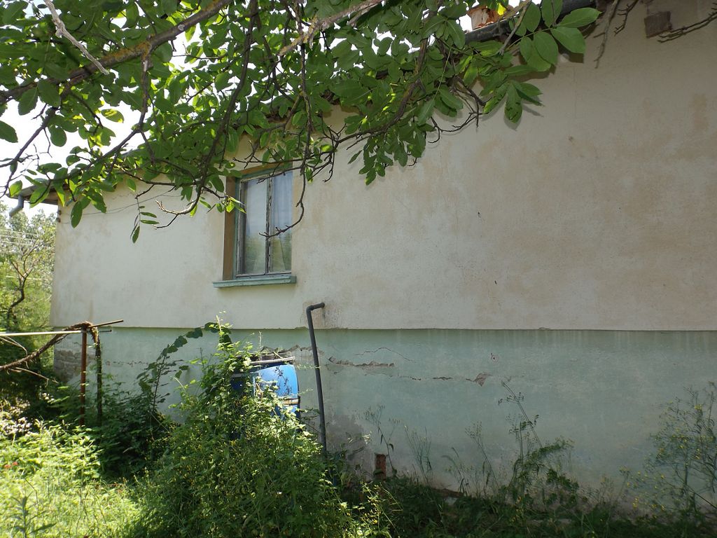 Property photo 3 of 6
