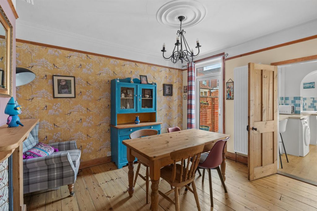 Property photo 2 of 26 62Doverstreet-008.Jpg