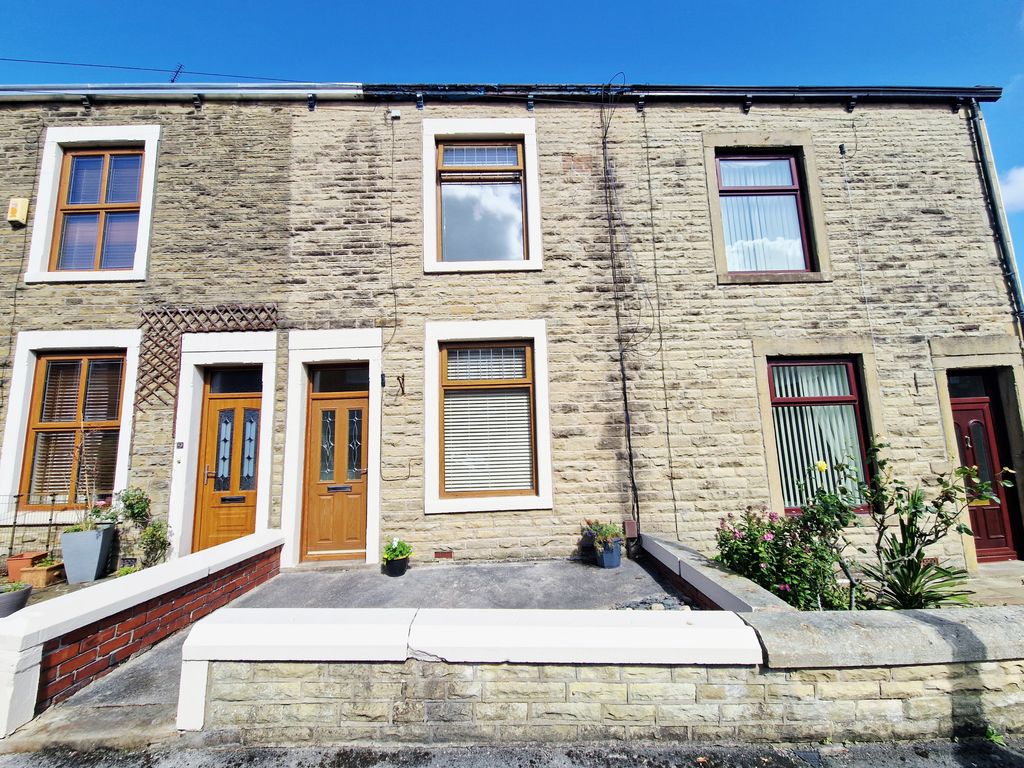 Property photo 1 of 9