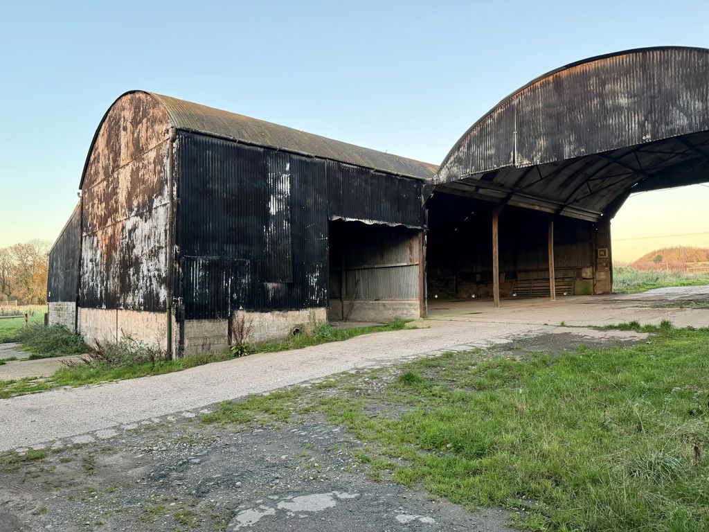 Property photo 2 of 4