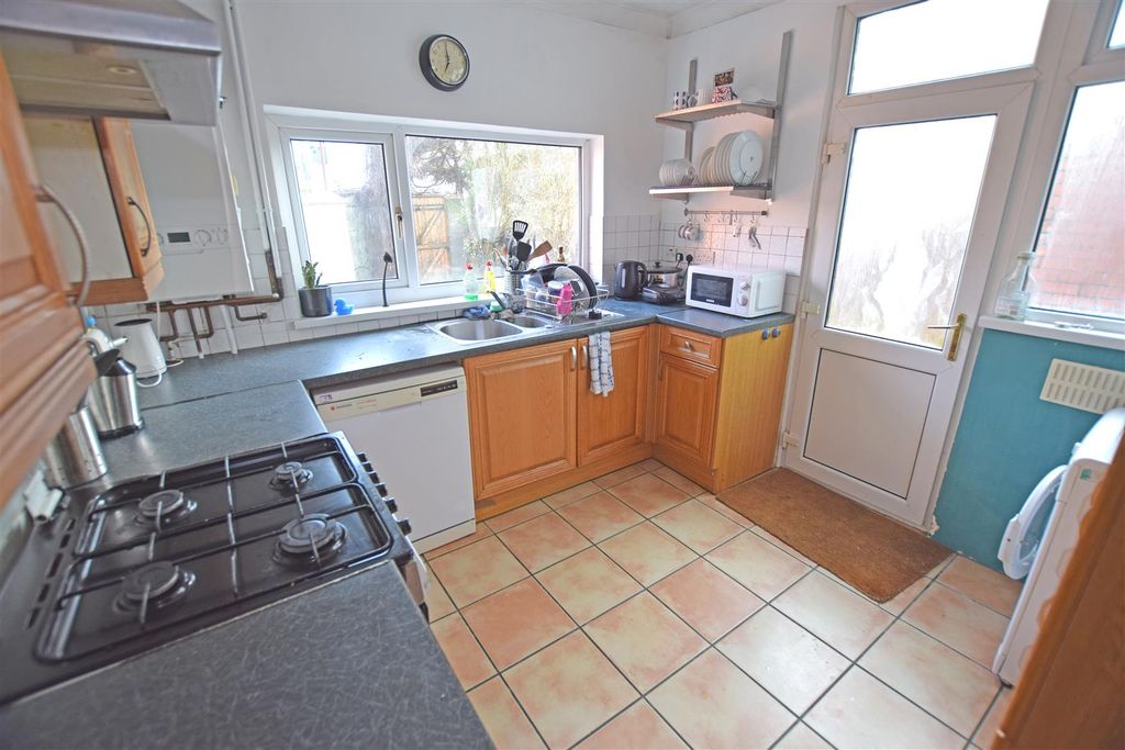 Property photo 3 of 13 Kitchen.Jpg