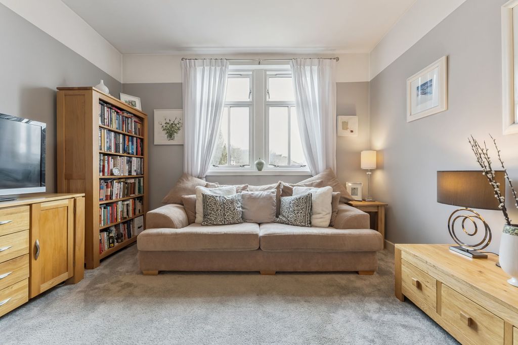 Property photo 3 of 24