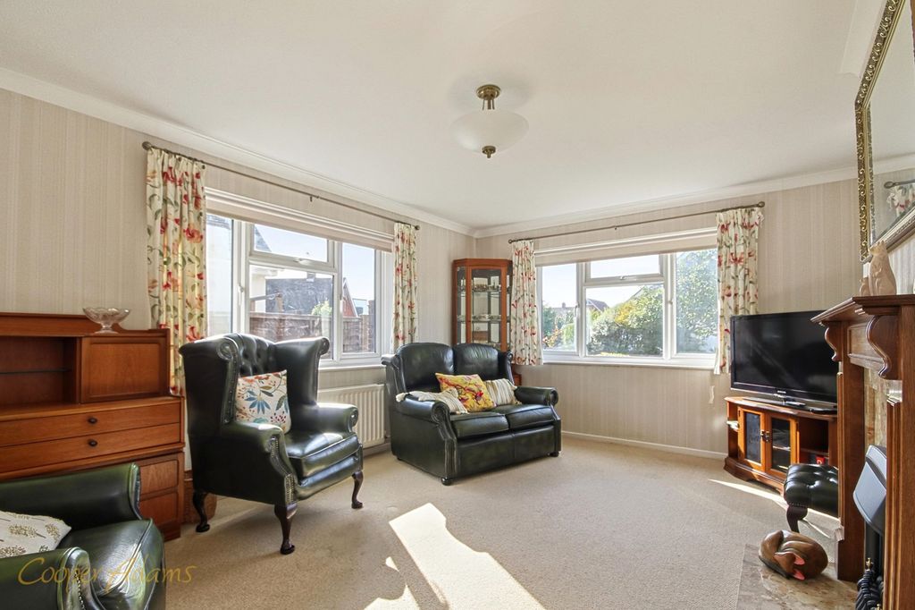 Property photo 2 of 16 Sitting Room