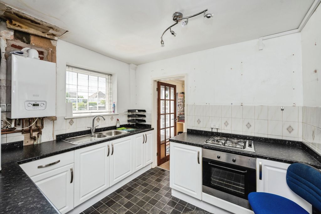 Property photo 2 of 15