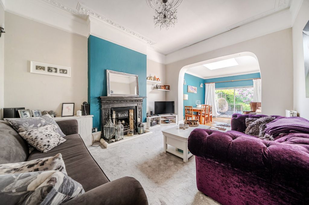 Property photo 3 of 17 Picture No. 31