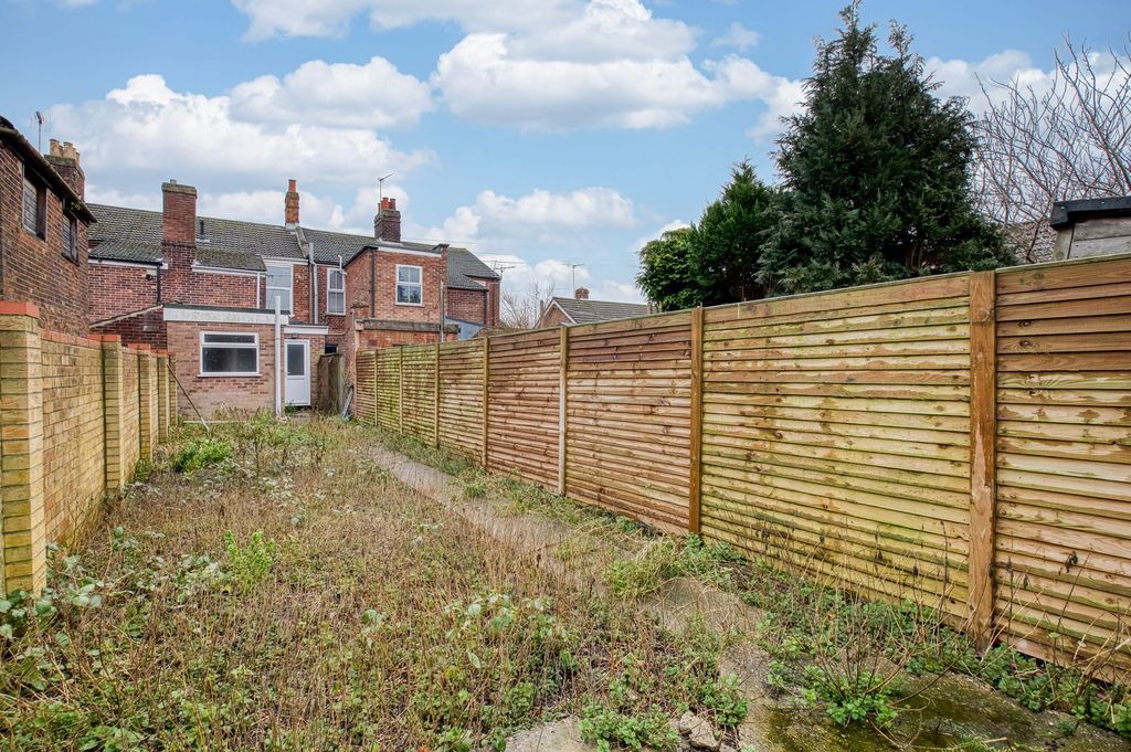 Property photo 2 of 13