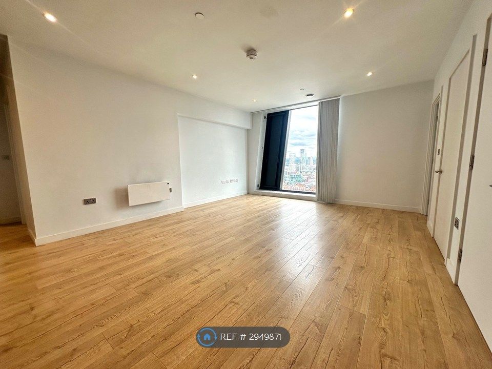 Property photo 1 of 16 Main Living Area