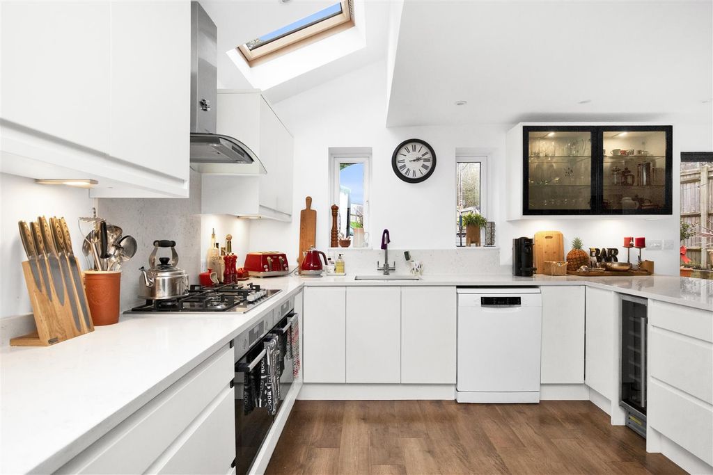Additional image 7 of 5 bed detached house for saleLondon Road, Liphook GU30