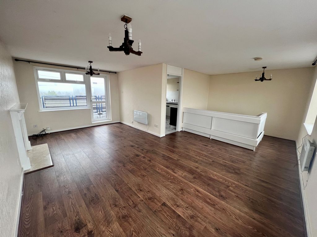 Property photo 2 of 10 Living Room