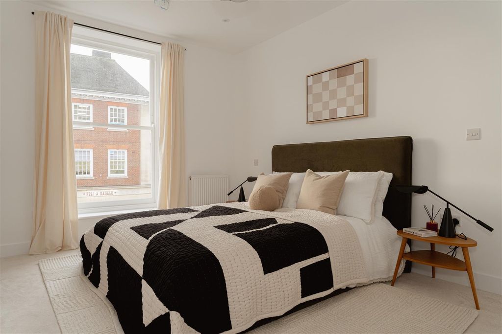 Property photo 1 of 13 5.Jpg