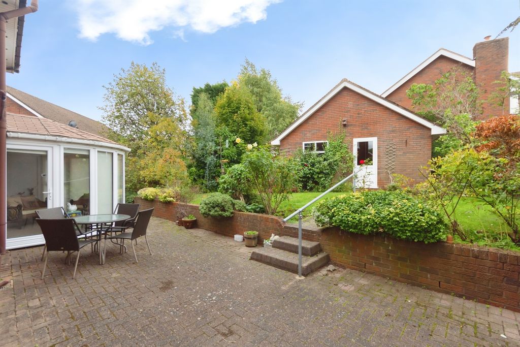 Property photo 2 of 29