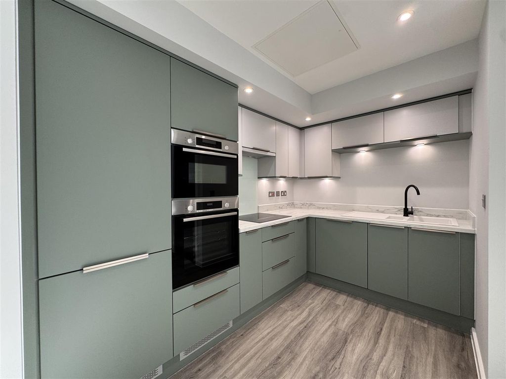 Property photo 1 of 18 Kitchen Pic 2.Jpeg