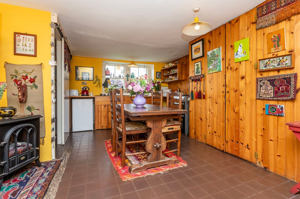 Property photo 3 of 18 Property Image 3