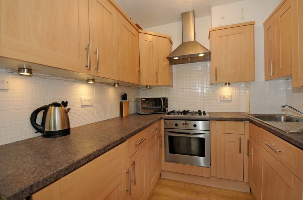 Property photo 3 of 4
