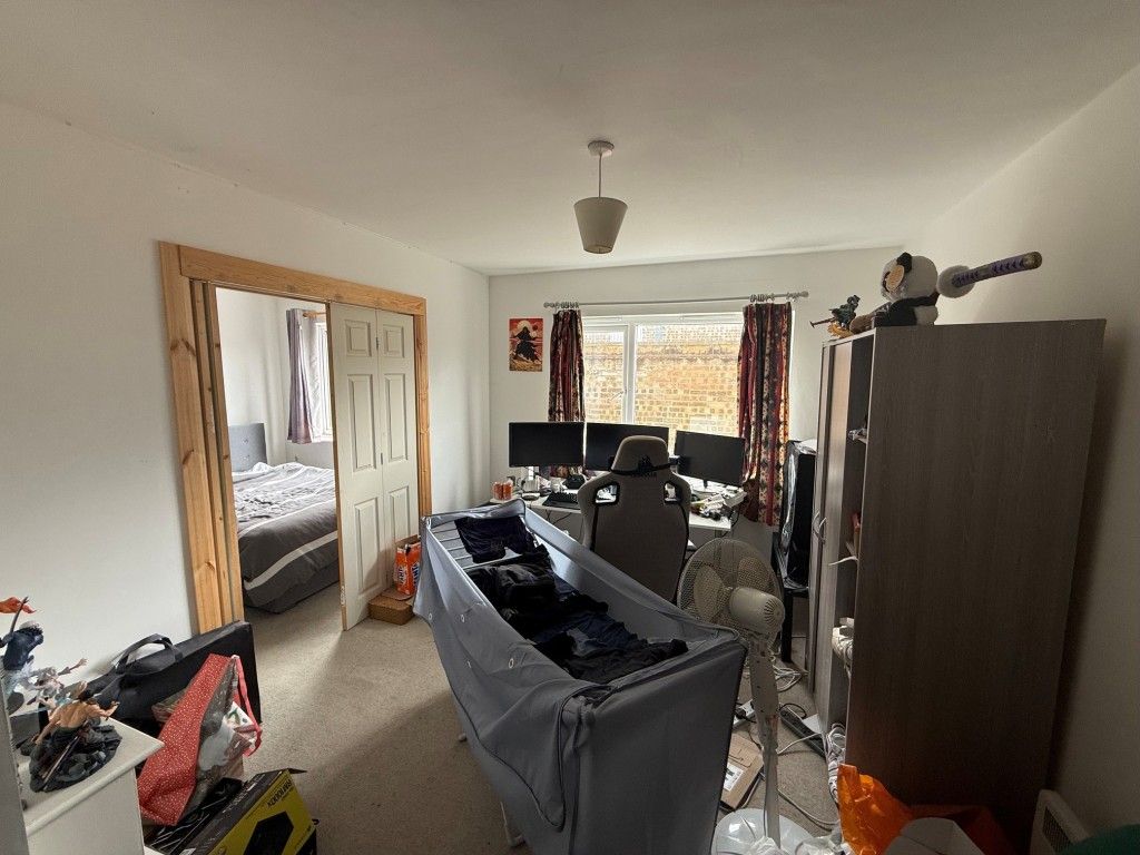 Property photo 2 of 4 Living Room