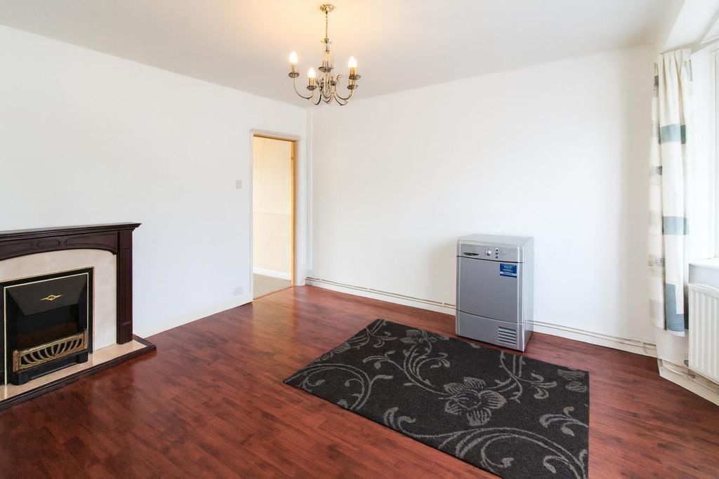 Property photo 3 of 13 Living Room