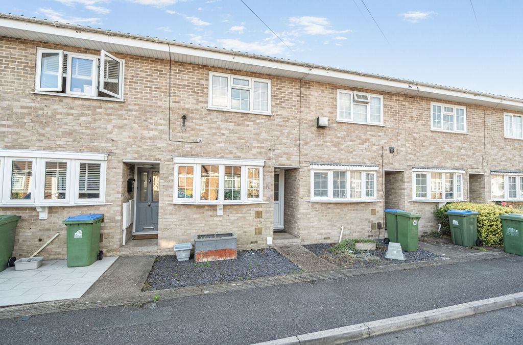 Property photo 1 of 8 1357858-2-68d2d71...