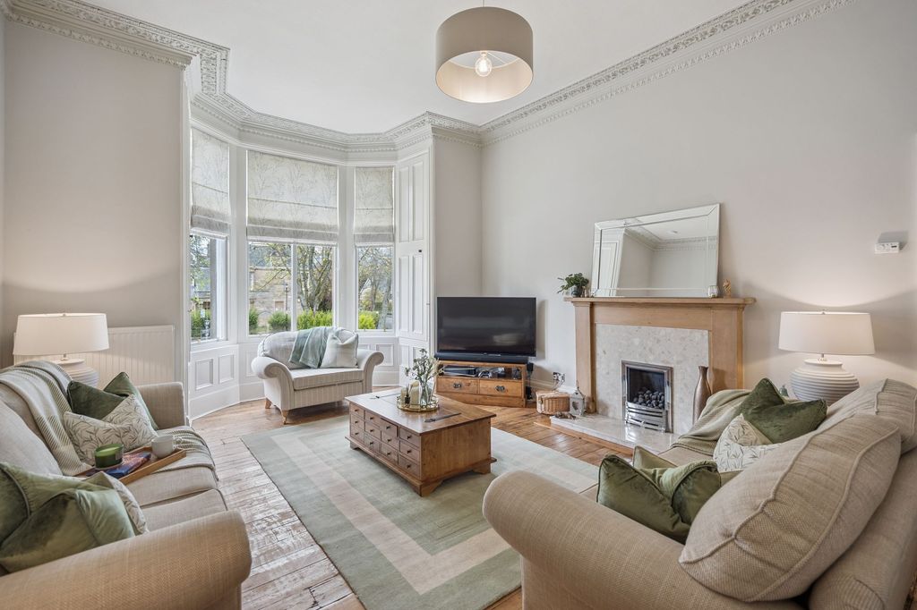 Property photo 3 of 19