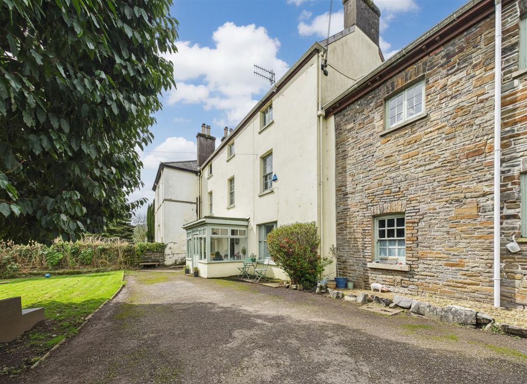 Property photo 1 of 24 Cam04118G0-Pr0039-Still030-001.Jpg