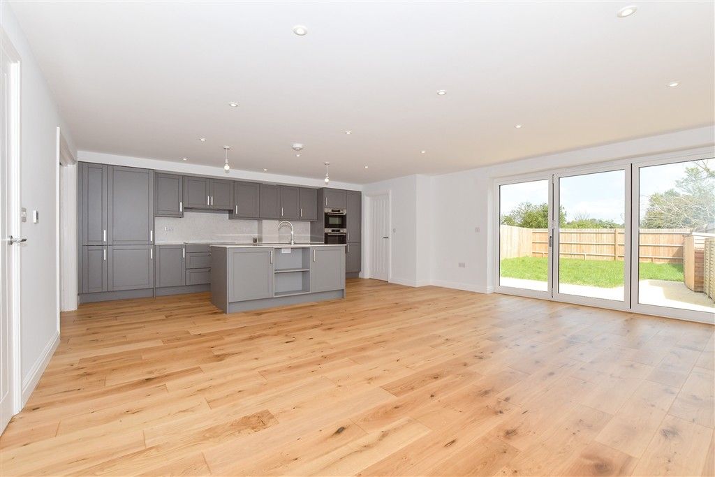 Property photo 3 of 21 Kitchen/Dining Room