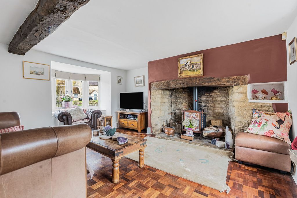 Property photo 2 of 47