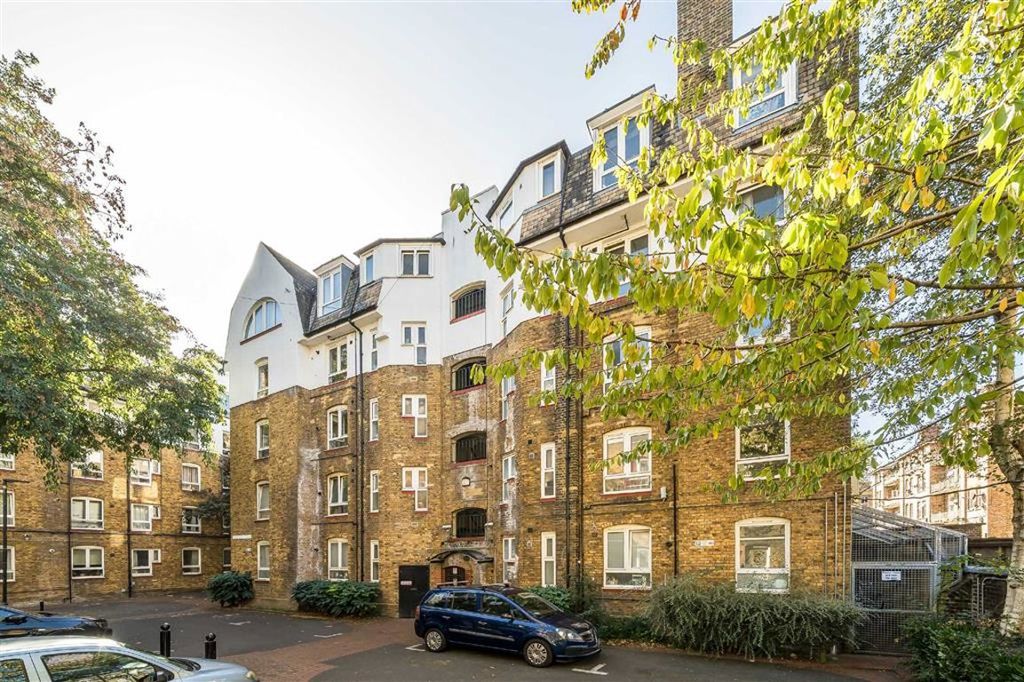 Property photo 2 of 8