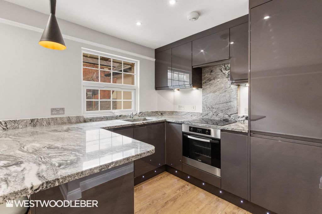 Property photo 2 of 15 Churchstreet_12.Jpg