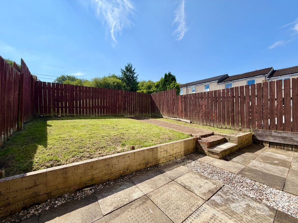 Property photo 2 of 23