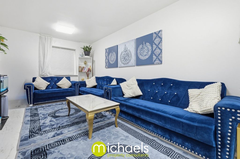 Property photo 3 of 21