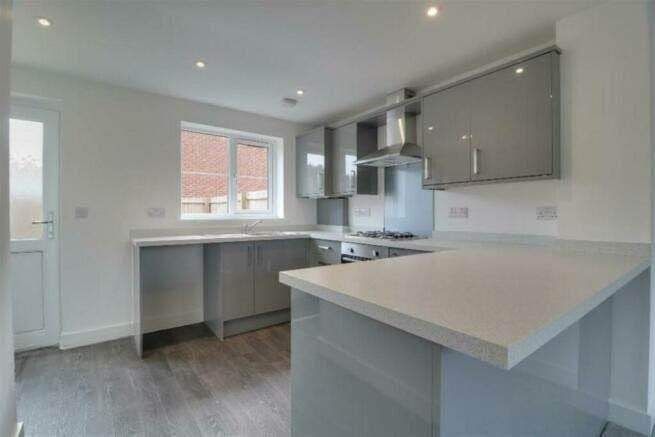 Property photo 2 of 6 Kitchen