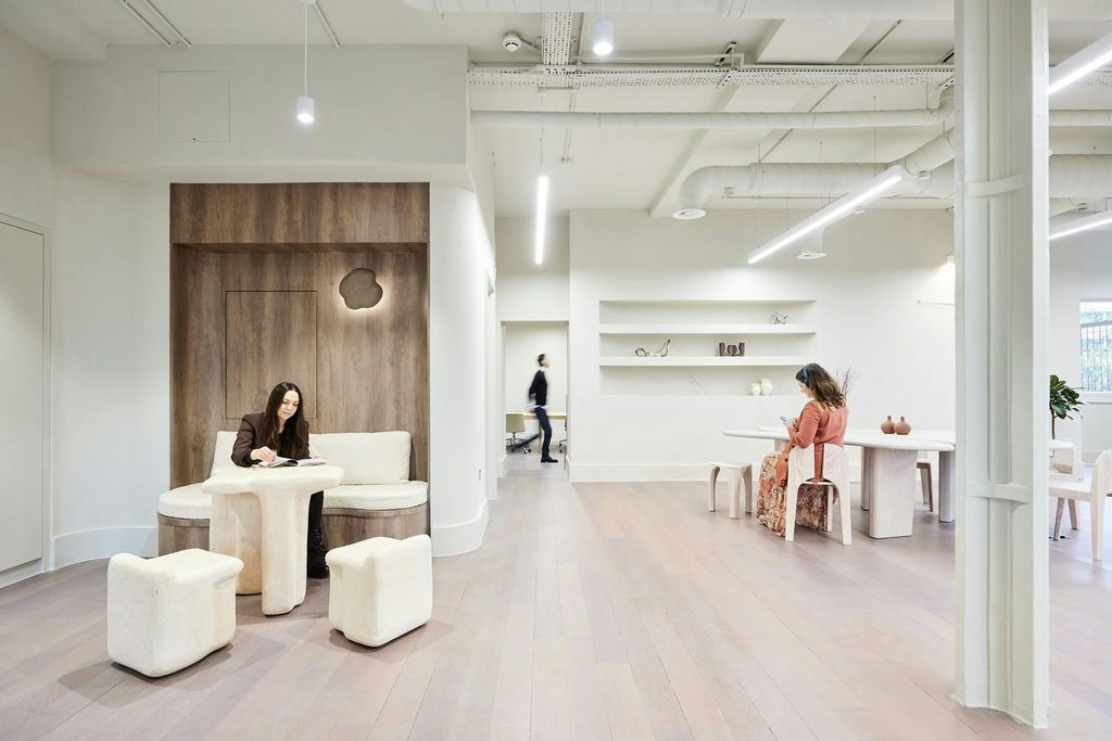 Property photo 2 of 12 Office Space