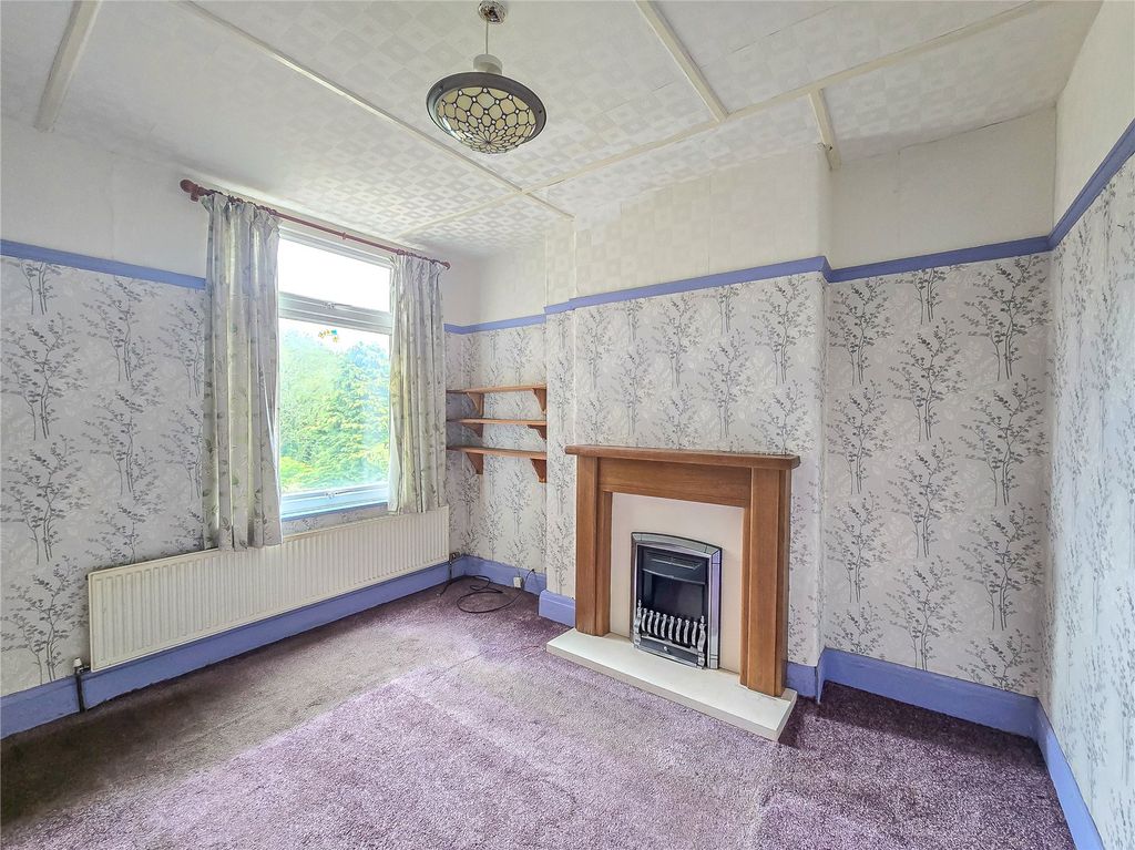 Property photo 2 of 19 Picture No. 17
