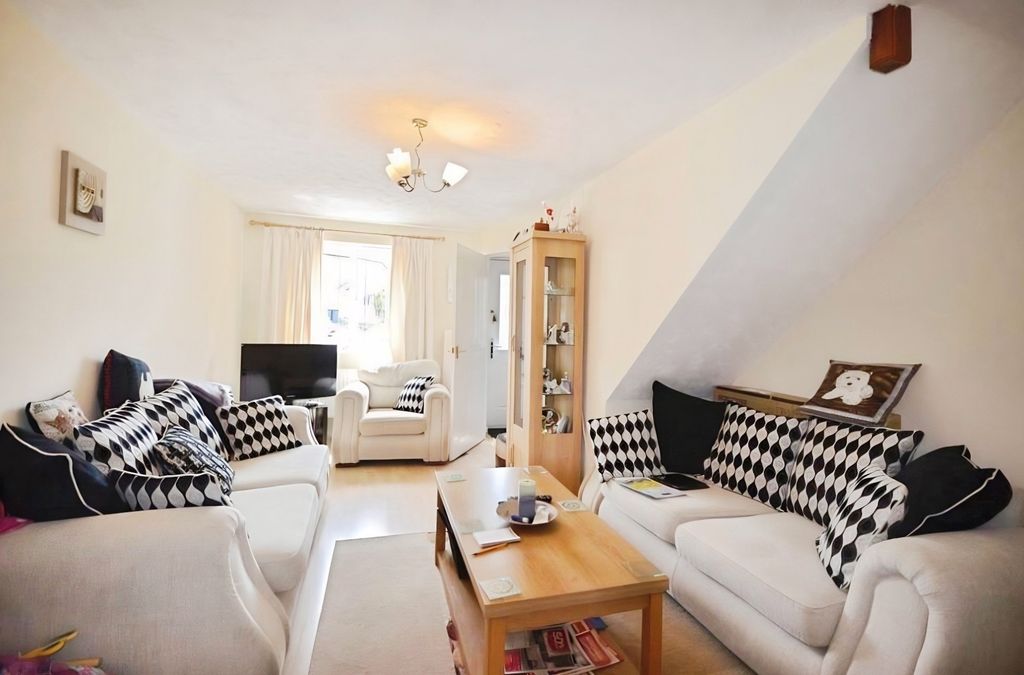 Property photo 2 of 7