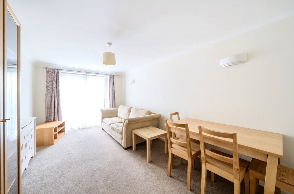 Property photo 3 of 11 Picture No. 04