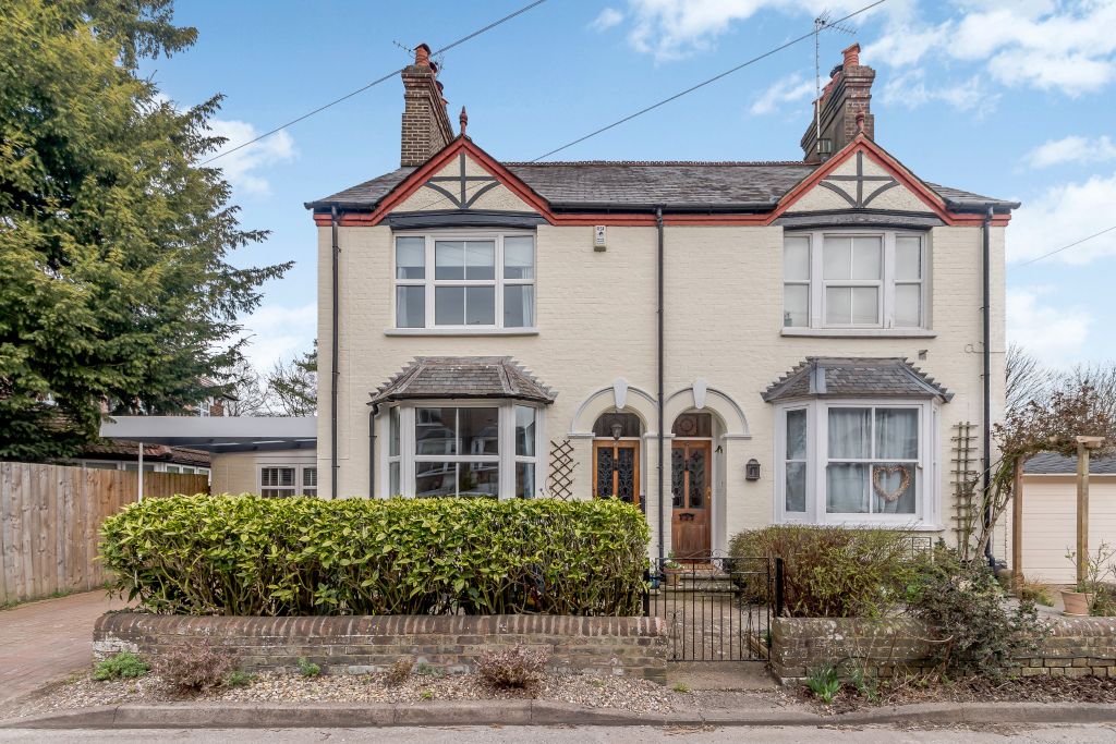 Property photo 1 of 12