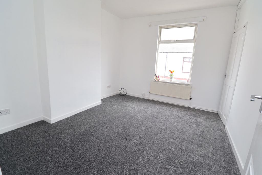 Property photo 2 of 6 Img_9815