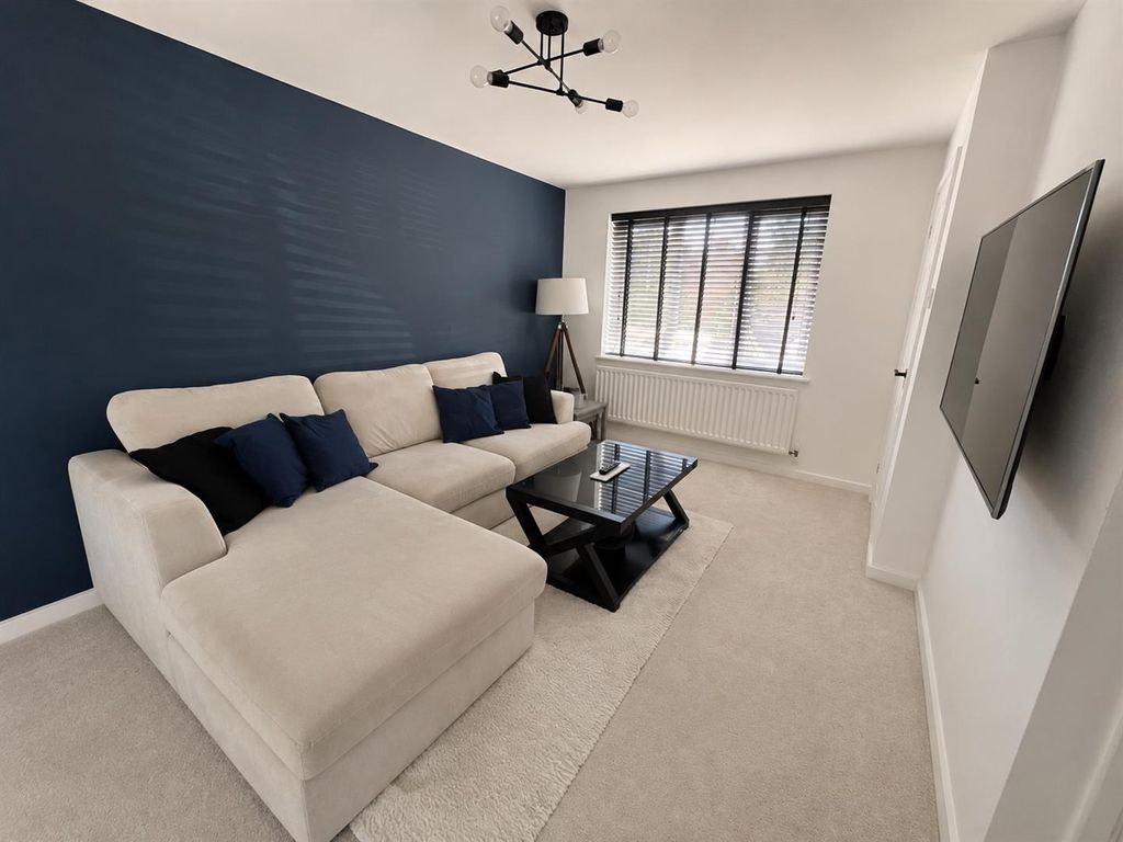 Property photo 3 of 16