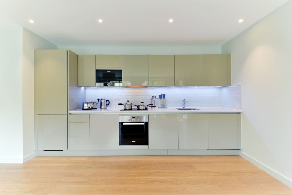 Property photo 3 of 7 Kitchen