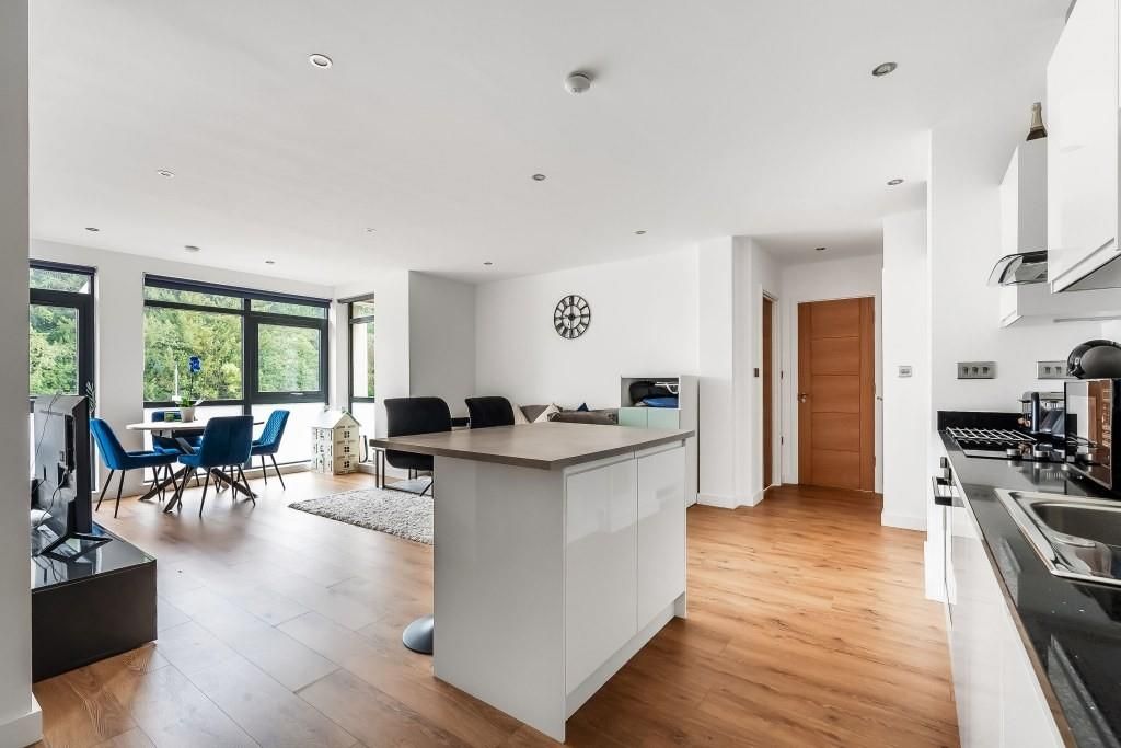 Property photo 2 of 12 Flat-5-Deepdene-House-11.Jpg