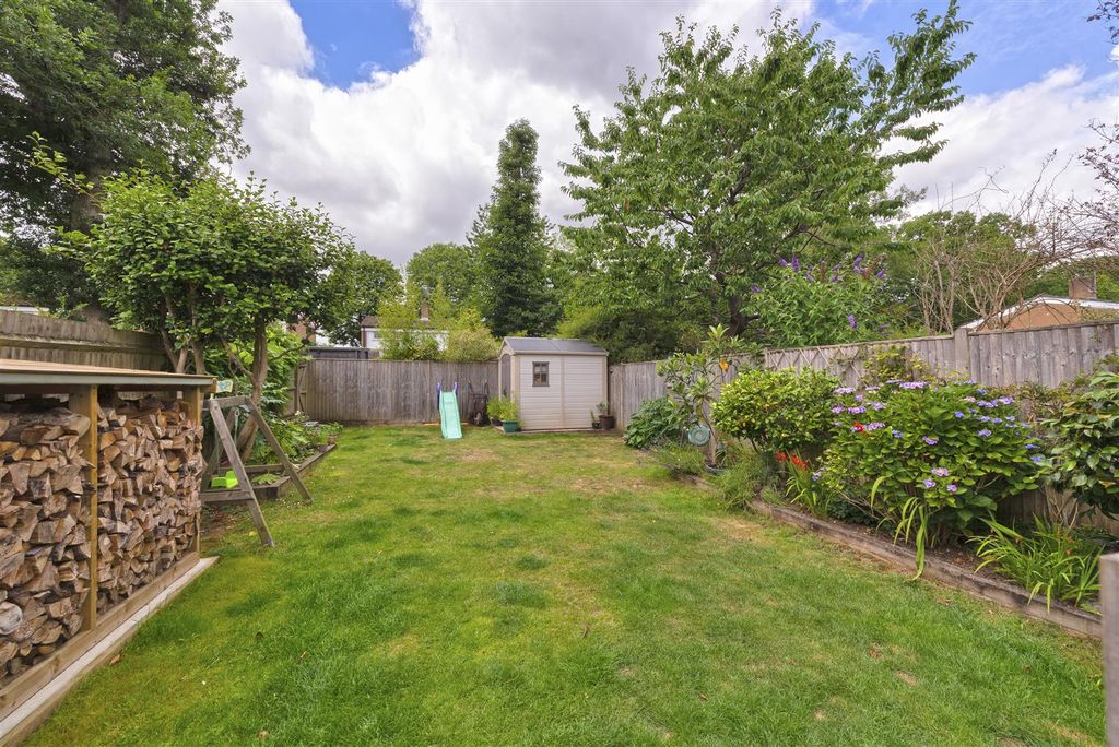Property photo 2 of 16 14