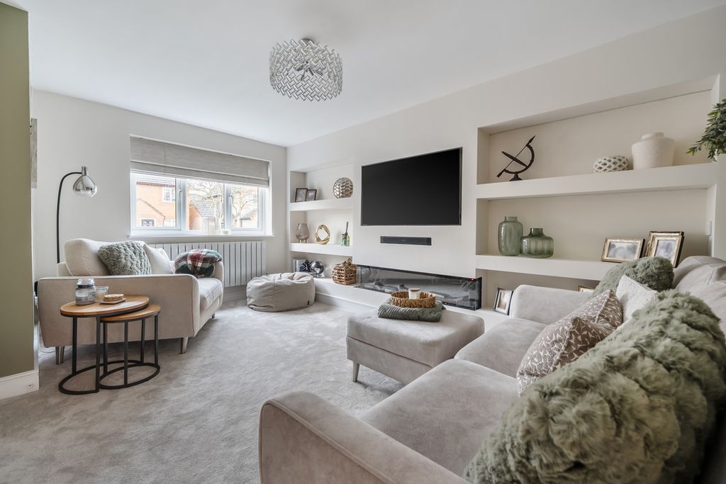 Property photo 2 of 22