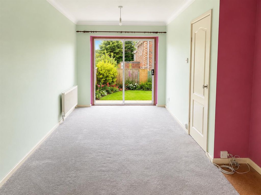 Property photo 3 of 8 04294B77-c527-45Fc-8711-0B743Dbce7c5.Png