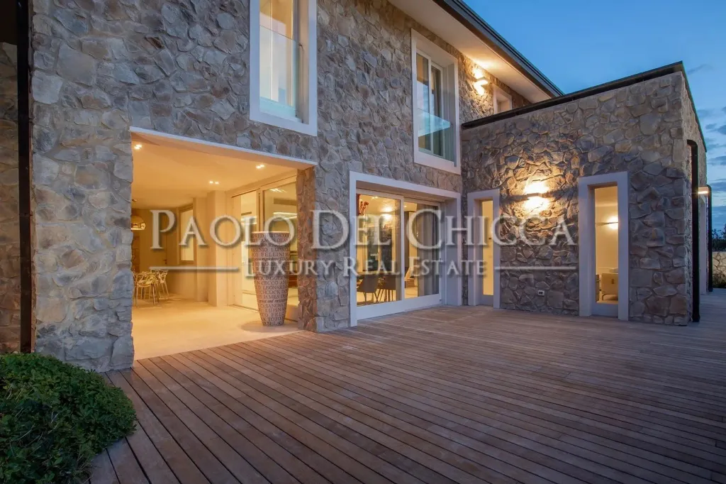 Property photo 3 of 26 <Alttext/>